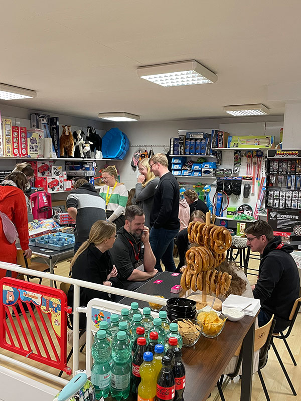 Spieleabend Spielwaren Puppe Januar 2025