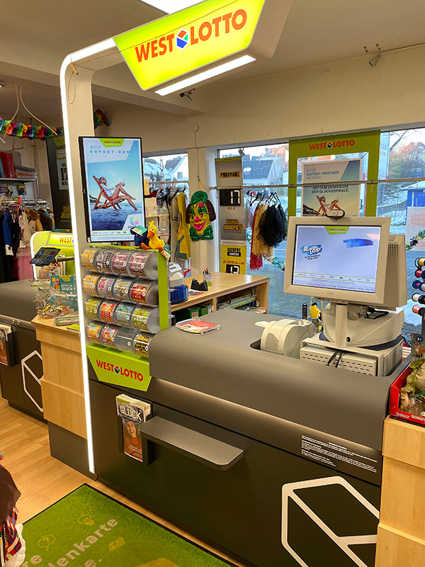 Lotto - Toto bei Spielwaren Puppe in Warstein